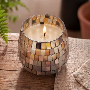 candles-in-a-medium-glass-jar-amber-mosaic